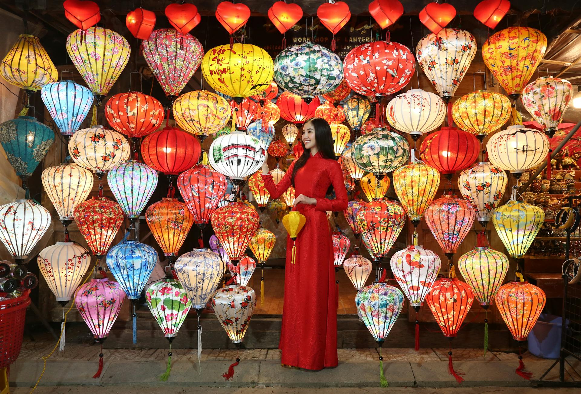 Capture the vibrant beauty of Vietnam with a valid e-visa